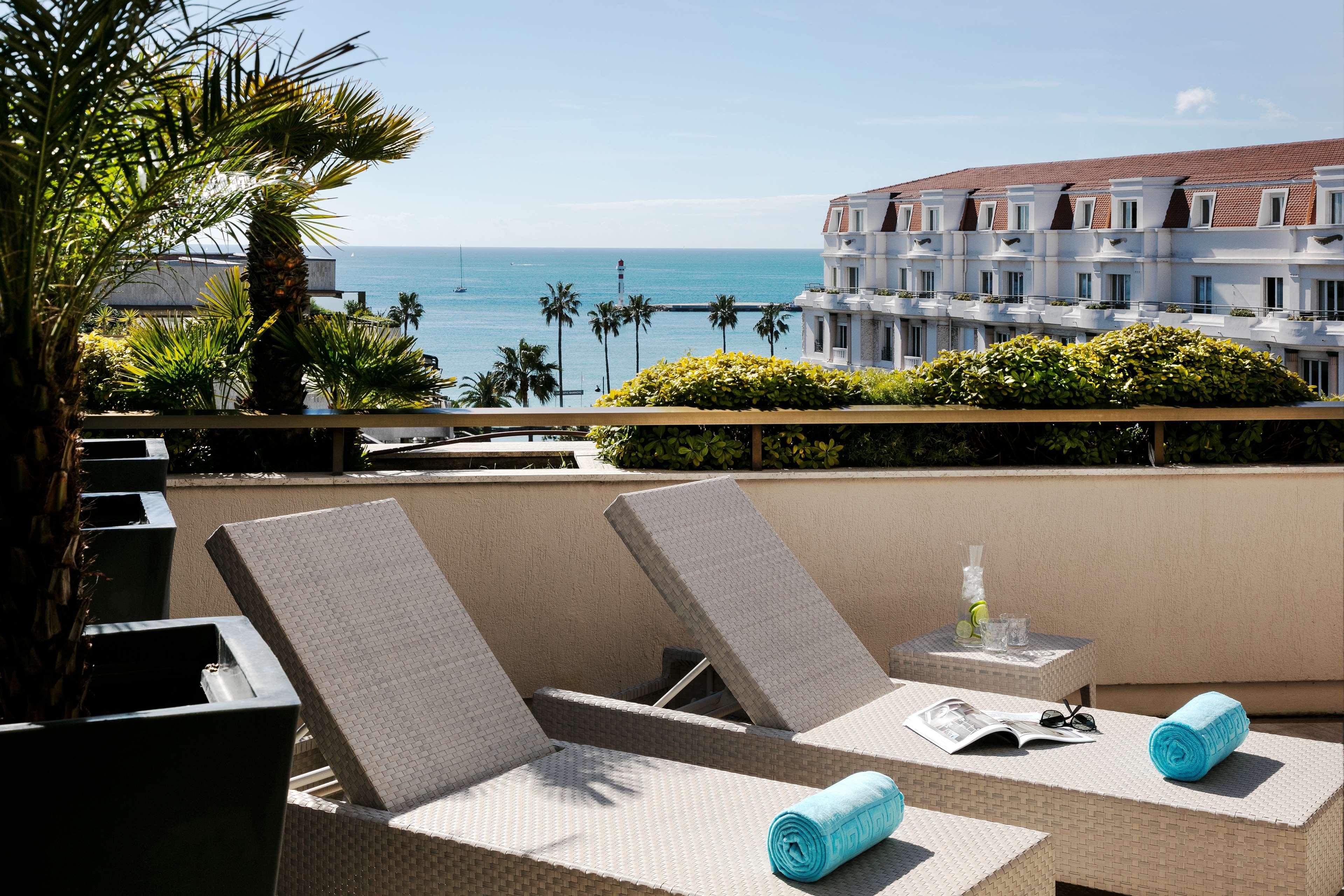 Hotel Barriere Le Gray D'Albion Cannes Exteriör bild